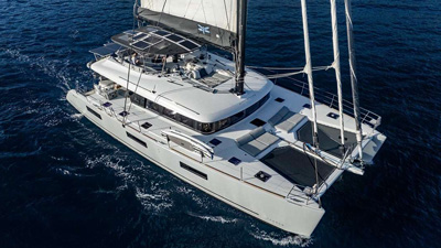 Yacht charter blog - Catamaran Dragonfly