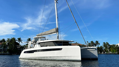 Yacht charter blog - Catamaran SOMMER