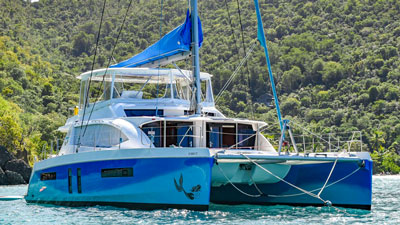 Yacht charter blog - Catamaran Touch The Sky